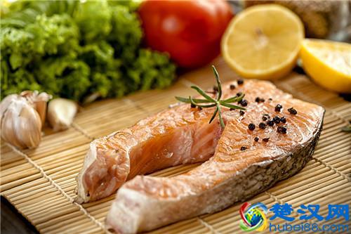  含铁的食物有哪些（经期宜常吃含铁丰富的食物）