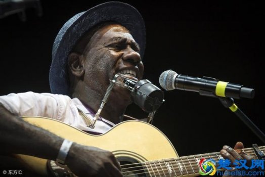  什么是假声男高音唱法（假声和真声的区别在哪）