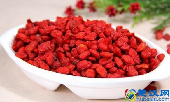  用什么可以生发不掉发（女人多吃哪些食物能养发）