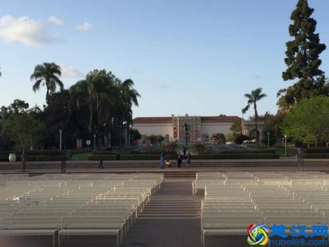  英国中学留学费用要多少人民币（高中留学英国条件有哪些）