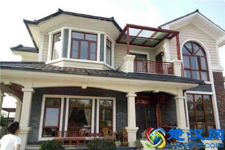  房子过户需要多少钱（直系亲属房子过户要多少过户费）