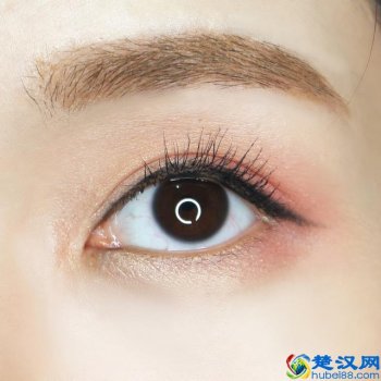  女生种睫毛要多少钱（永久性种睫毛价格多少钱）