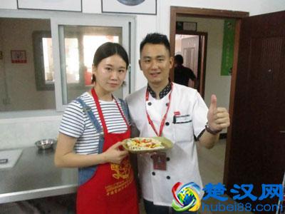  一个人能开什么小吃店（适合一个人开的小吃店有哪些）