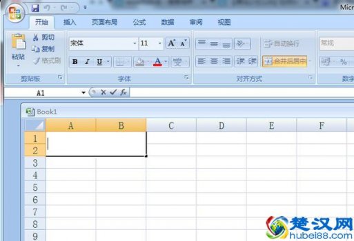  怎么在excel中画斜线（表格斜线一分为二怎么打字）
