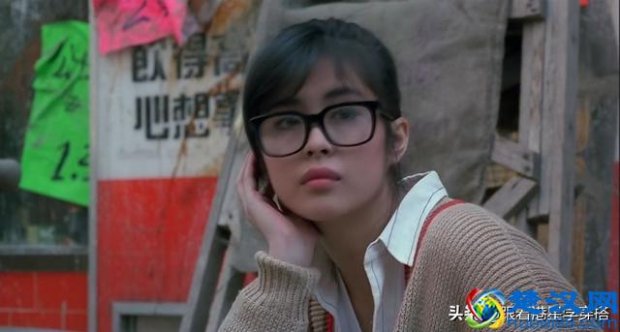  黄开衫配什么好看(黄色外套怎么搭配好看)