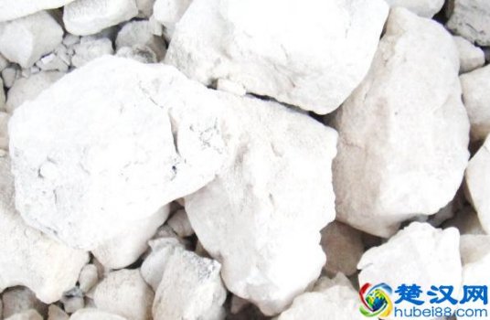  生石灰是什么物质（生石灰的妙用）