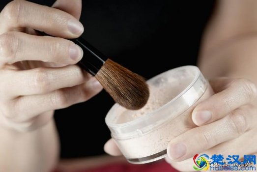  散粉是什么材料做的（10款热门散粉真人高温实测）