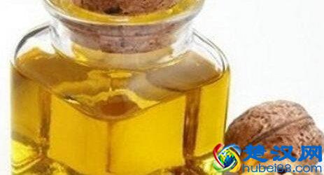  核桃油怎么吃（核桃油能炒菜用吗）