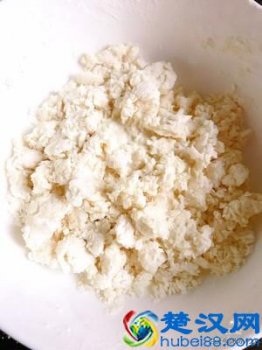  葱油饼怎么做好吃（发面葱油饼怎么做又软又香）