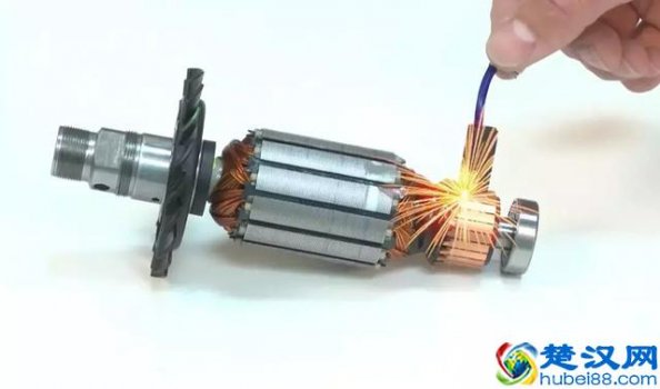  电刷是什么意思，电机为什么要用碳刷