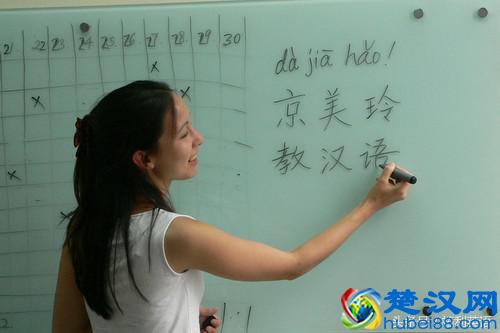  世界上有多少种语言（世界上最流行的10种语言）