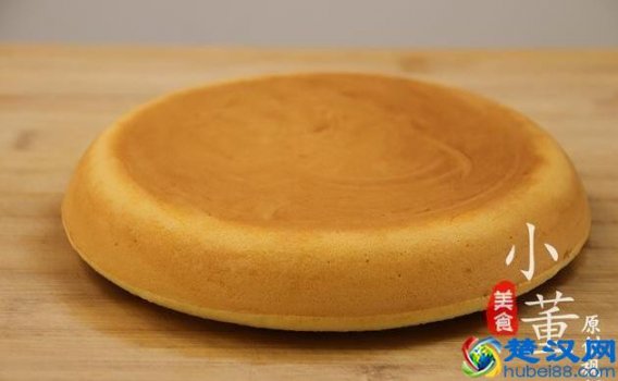  如何做蛋糕用电饭煲（原来用电饭煲做蛋糕这么简单）