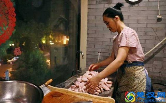  女人做什么快速挣钱还能带孩子（适合女人做的小生意）