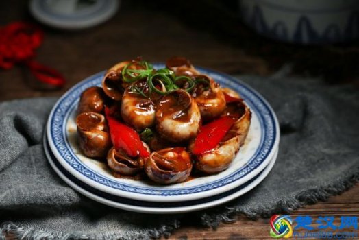  排挡里面做什么吃的好（夜排档吃夜宵哪些菜受欢迎）