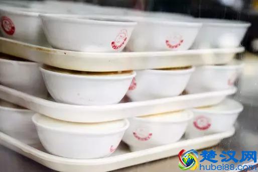  顺德双皮奶都放什么（正宗的顺德双皮奶是怎么制作的）