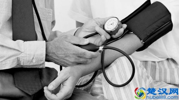  高血压症状有哪些，怎么缓解高血压！