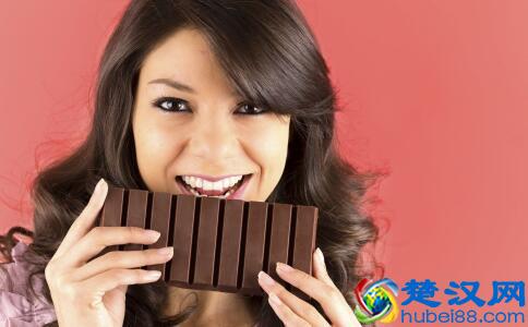  来月经可以吃巧克力吗，不能吃的食物有哪些！