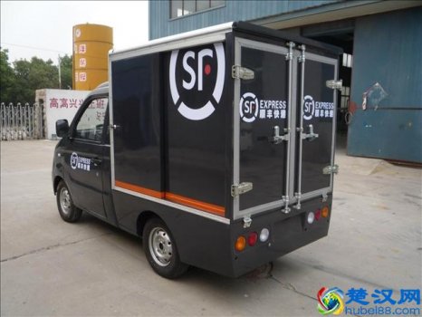  顺丰快递员工资怎么样？都说月入上万，但赚的都是辛苦钱