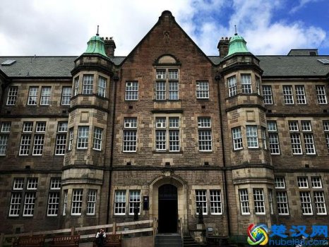  爱丁堡大学英国排名第几（爱丁堡大学强势热门专业介绍）