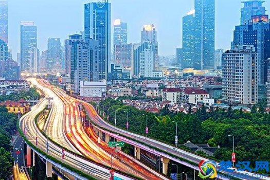  在上海大学生活费一般要多少（上海地区大学生活费一个月多少才够花）