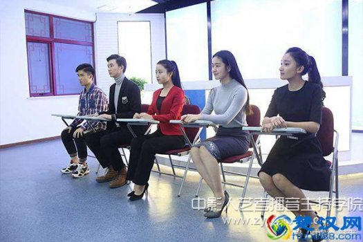  旅游开场白怎么写（带队旅游开场白笑话）