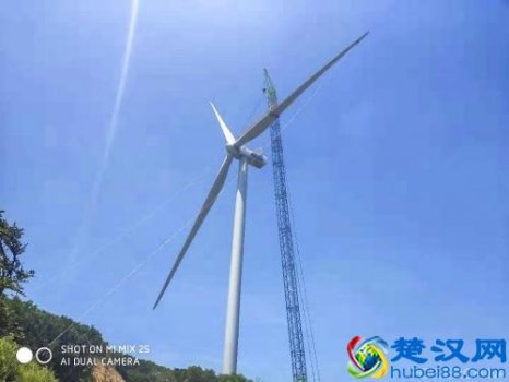  小型风力发电机组报价，小型风力发电机组结构图