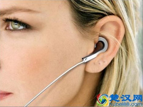  入耳式耳机怎么戴舒适（入耳式耳机对耳朵有伤害么）