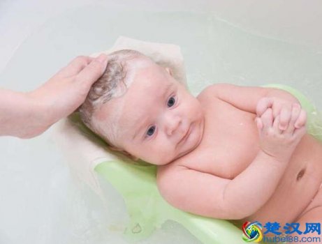 婴儿洗澡要注意哪些方面，你会正确洗澡吗！