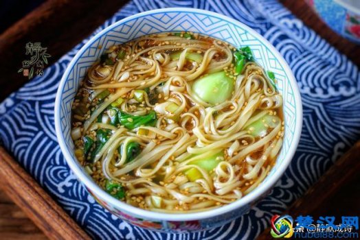  挂面怎么做好吃（挂面最好吃的做法，不炒不焖）