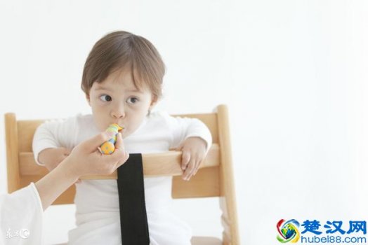  6个月宝宝辅食食谱，什么时候添加辅食！