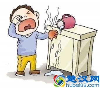  开水烫伤怎么处理水泡（一分钟处理好，并且不疼）