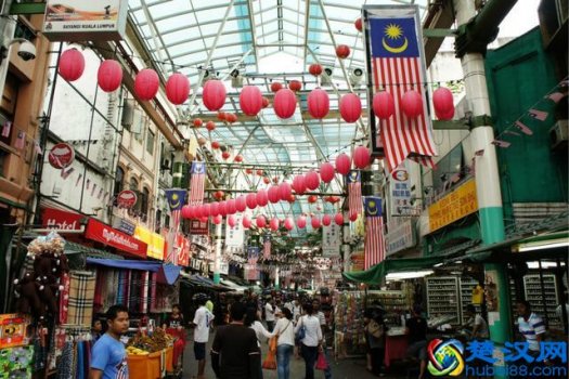  马来西亚说什么语言为主（马来西亚人以什么人为主）