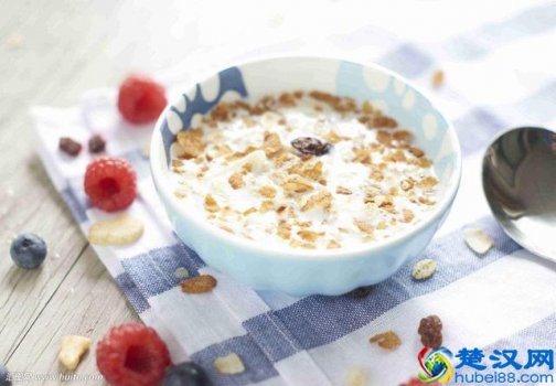  减肥早餐吃什么比较好（推荐几款热量低的食物）