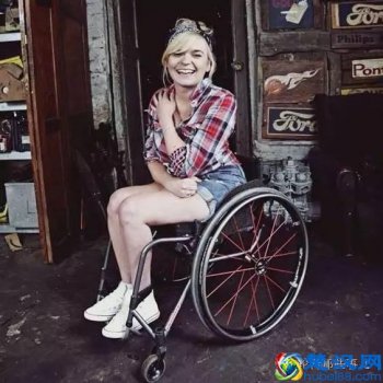  进口轮椅哪个牌子好，日本原装进口四驱电动轮椅