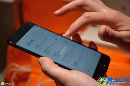  用久了的手机反应慢怎么处理（一个动作和手机卡顿、反应慢说拜拜）