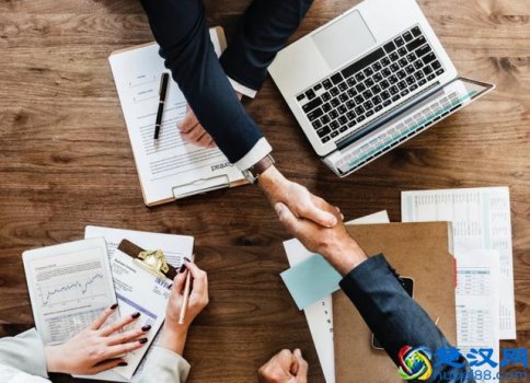  简历怎么写自我介绍吸引人（如何写出吸引眼球的简历自我介绍？）