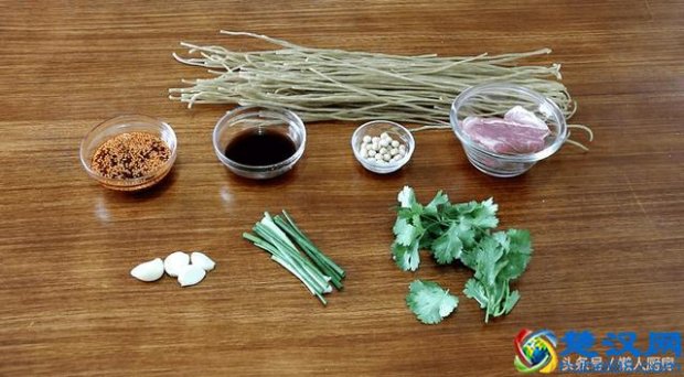  酸辣粉怎么做好吃（做酸辣粉需要哪些食材）