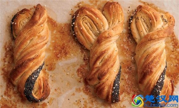  什么是丹麦麻花（千层丹麦麻花制作过程）