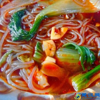  酸辣粉丝什么牌子好吃（酸辣粉丝有哪些品牌）