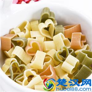  干的通心粉怎么做好吃（通心粉用什么制作成的）