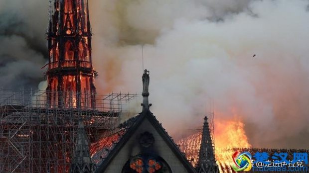  巴黎圣母院火灾让人心急如焚，又无计可施