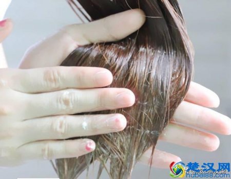 发膜有什么作用(发膜和护发素的区别)