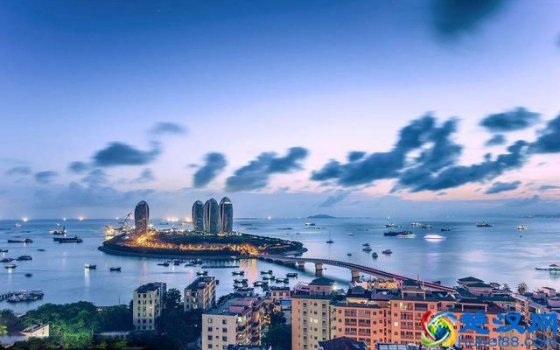  度蜜月是什么意思（结婚蜜月十大地方国内）