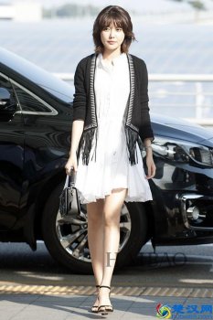  少女时代都穿什么（郑秀妍近照小清新穿搭超减龄）