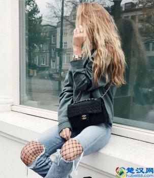  春天看桃花穿什么衣服（春天的穿衣技巧）