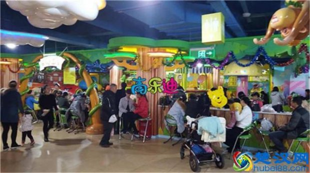  儿童公园边开什么店好（游乐场加盟店要多少费用）