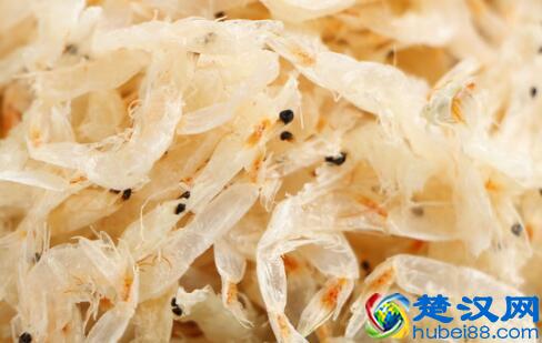  虾米是什么虾晒的（虾米的营养价值及功效）