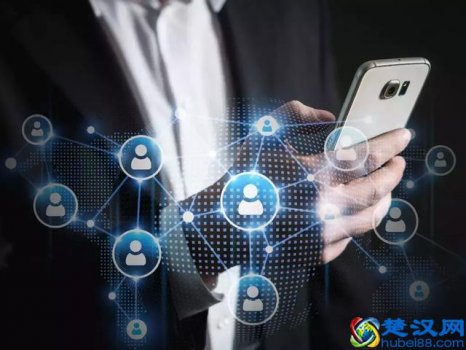  自带10亿微信用户流量！一张AI智能名片竟让人赞不绝口？