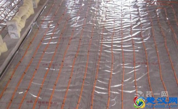  碳纤维地暖什么品牌好（碳纤维地暖有什么优点和缺点）