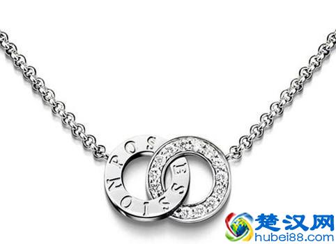  结婚三件套包括什么（结婚首饰三件套是什么）